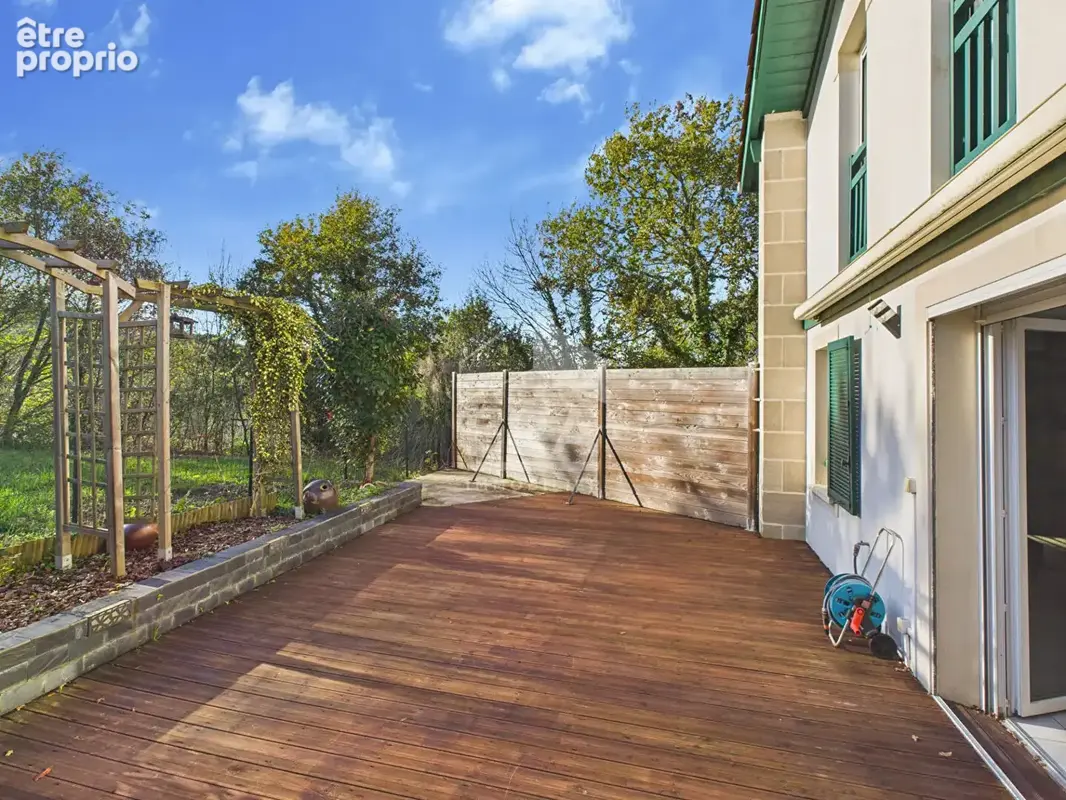 USTARITZ - Vente Maison - quartier calme et résidentiel - photo 6
