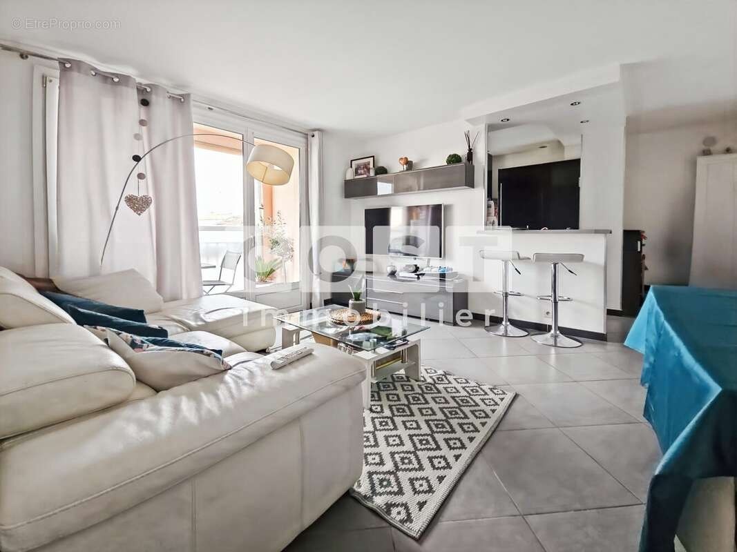 Appartement à COLOMBES