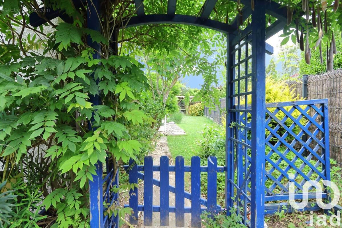 Photo 1 - Maison à VOISINS-LE-BRETONNEUX