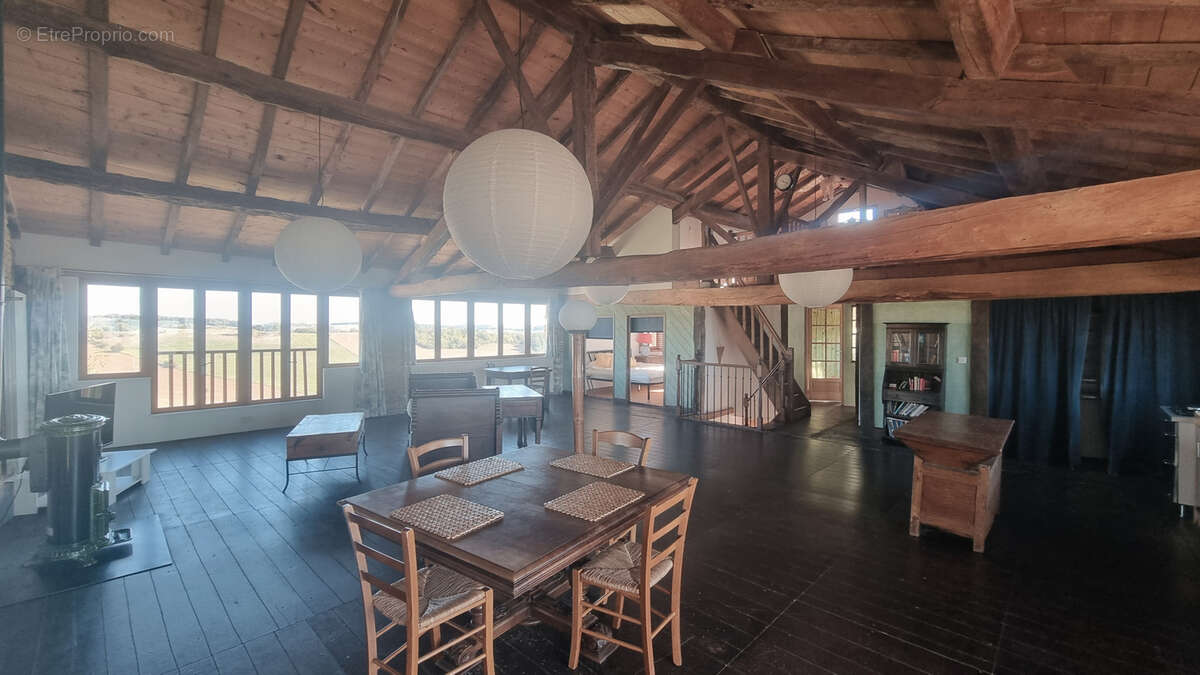 Maison à L&#039;ISLE-EN-DODON