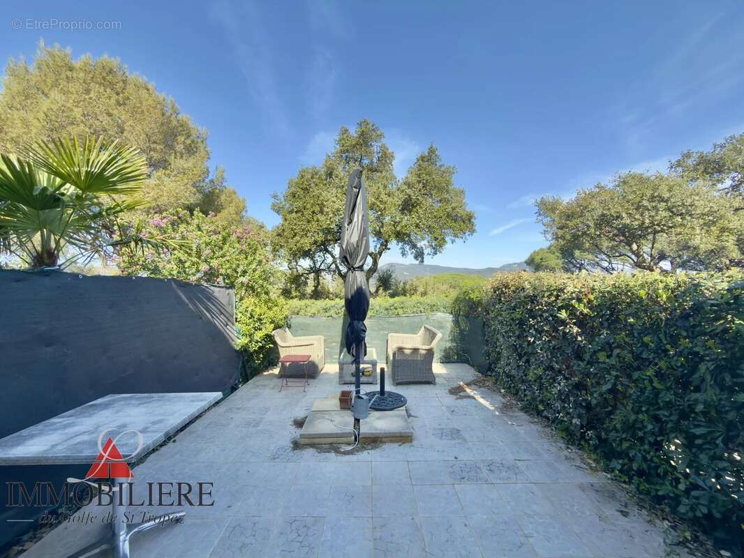 Appartement à COGOLIN