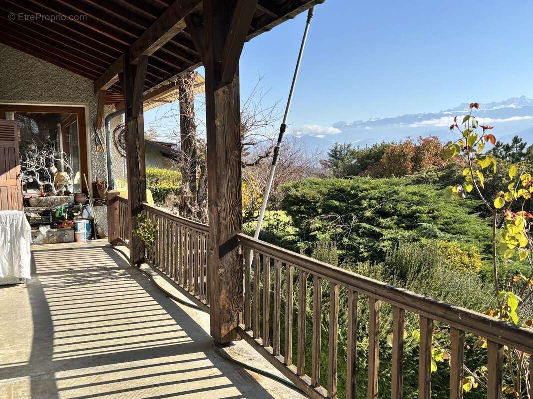 Maison à SAINT-ISMIER