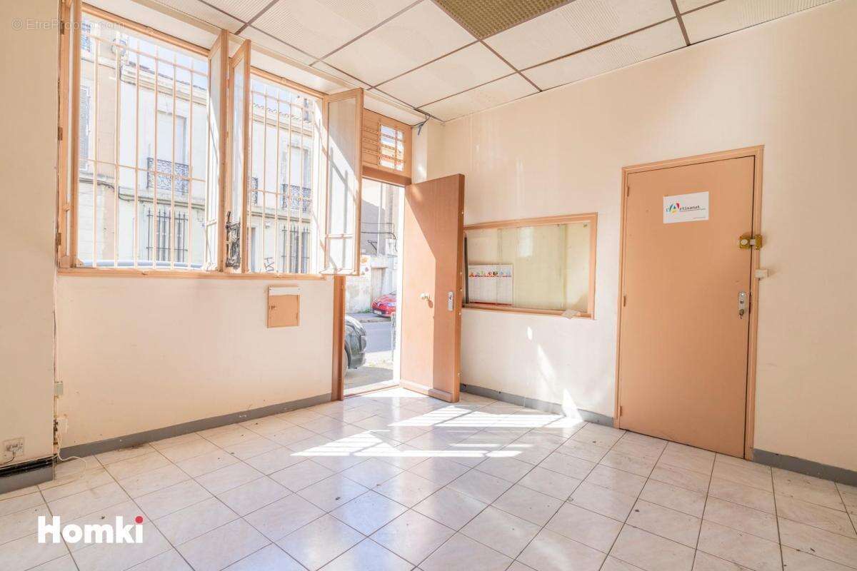 Commerce à MARSEILLE-15E