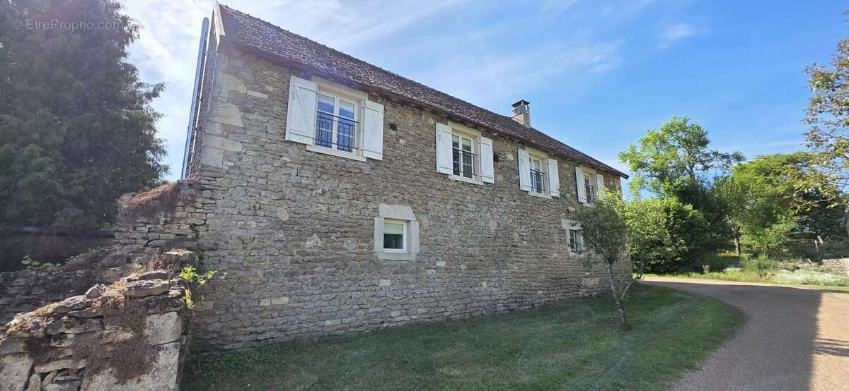 Maison à LA MOTTE-TERNANT
