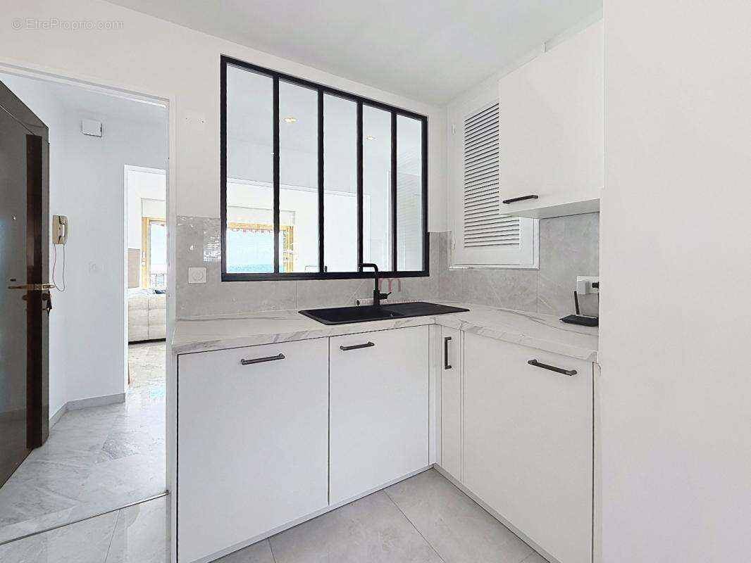 Appartement à ROQUEBRUNE-CAP-MARTIN