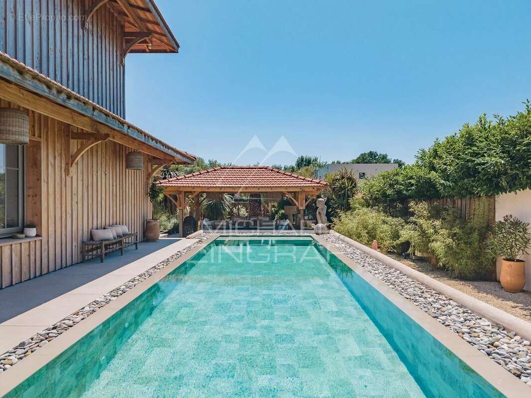 Maison à MIOS