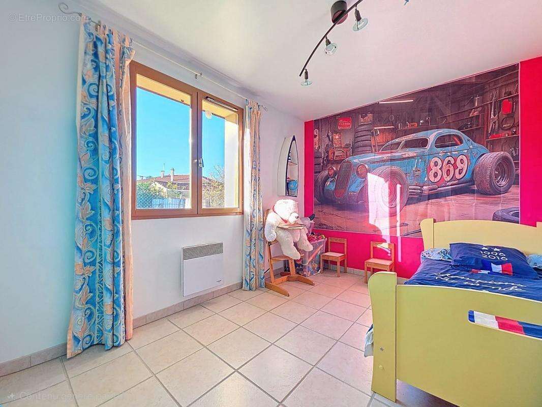 Maison à SAINT-PIERRE-DE-CHANDIEU