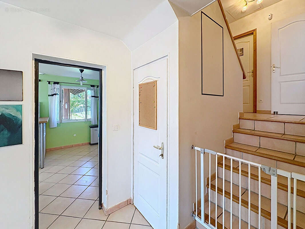 Maison à SCIENTRIER