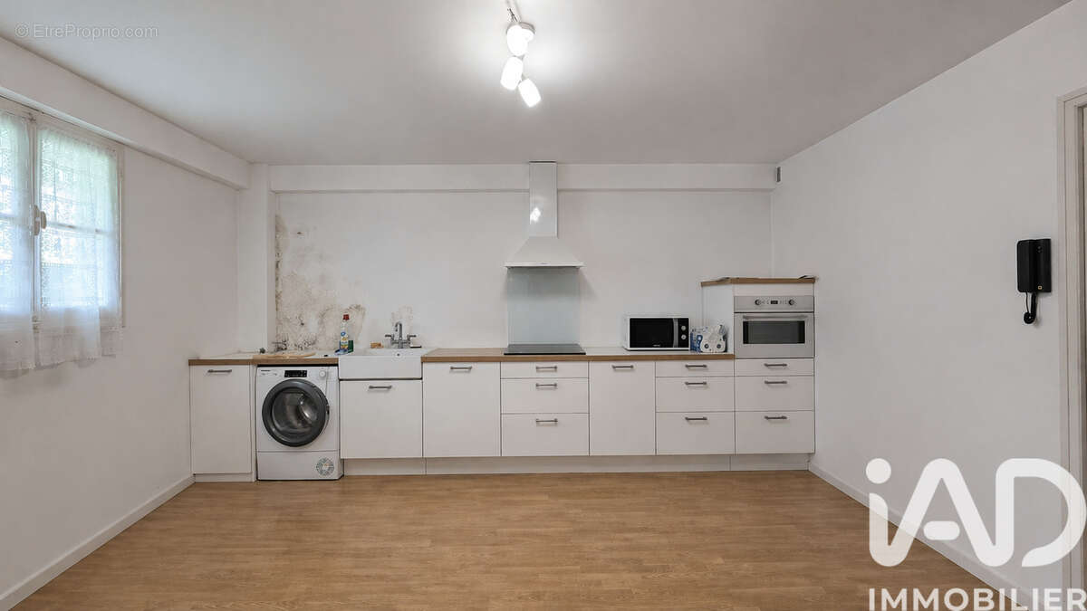 Maison 254 m² à Egly  - photo 3