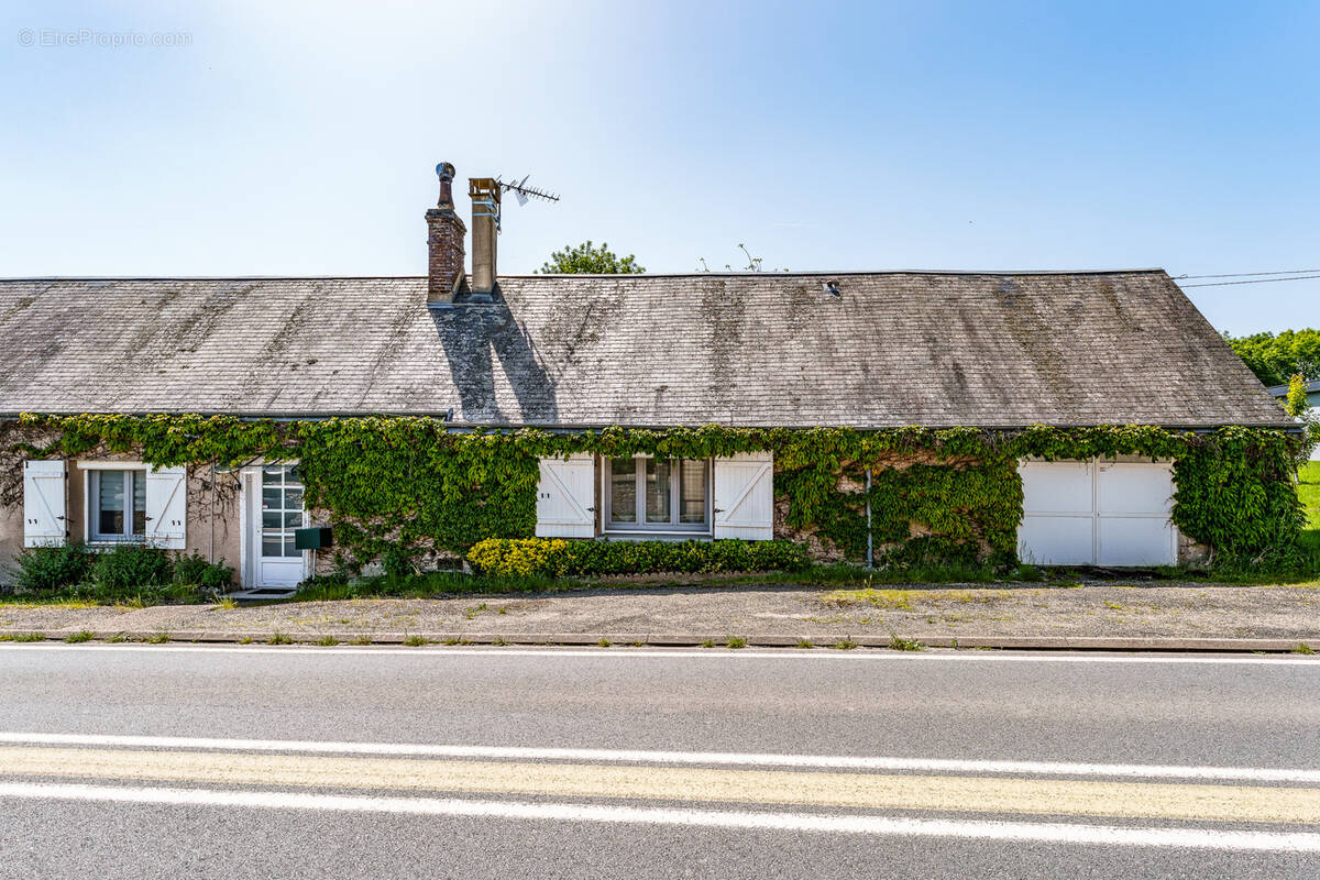 Maison à VIEUVICQ