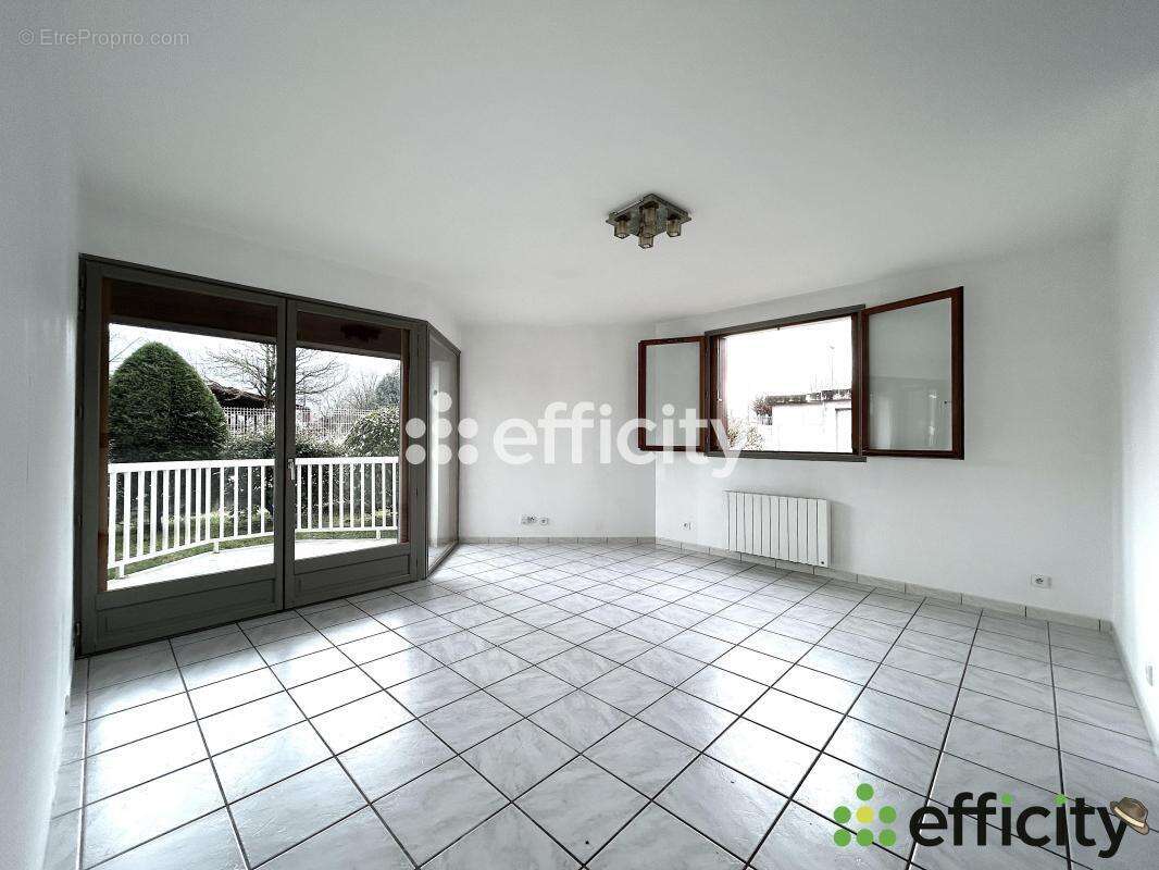 Appartement 81 m² à Vinay  - photo 4