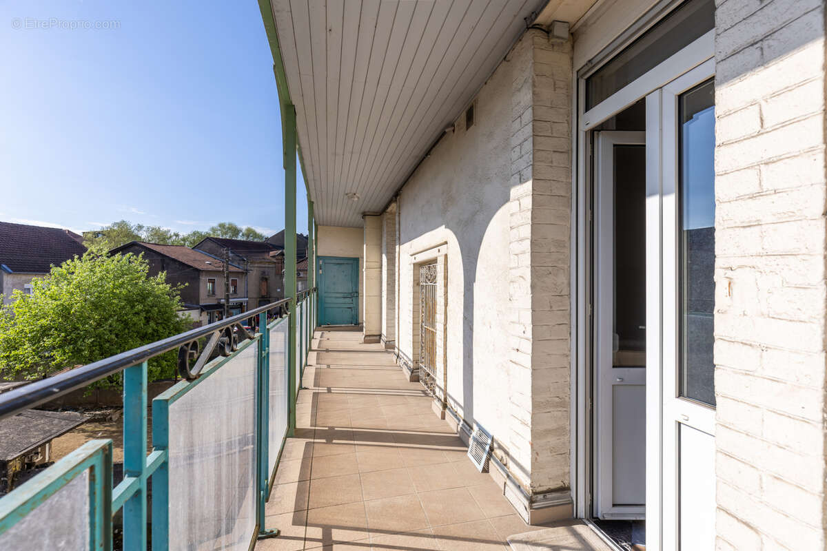 Appartement à AUBOUE