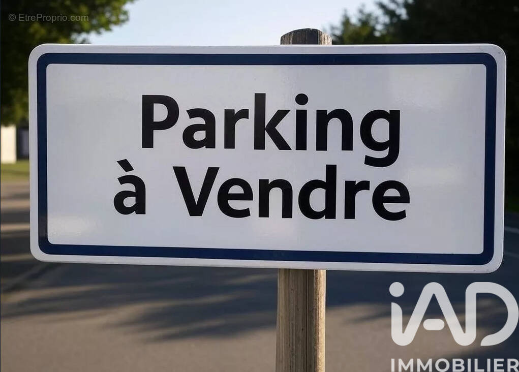 Photo 1 - Parking à ANTONY