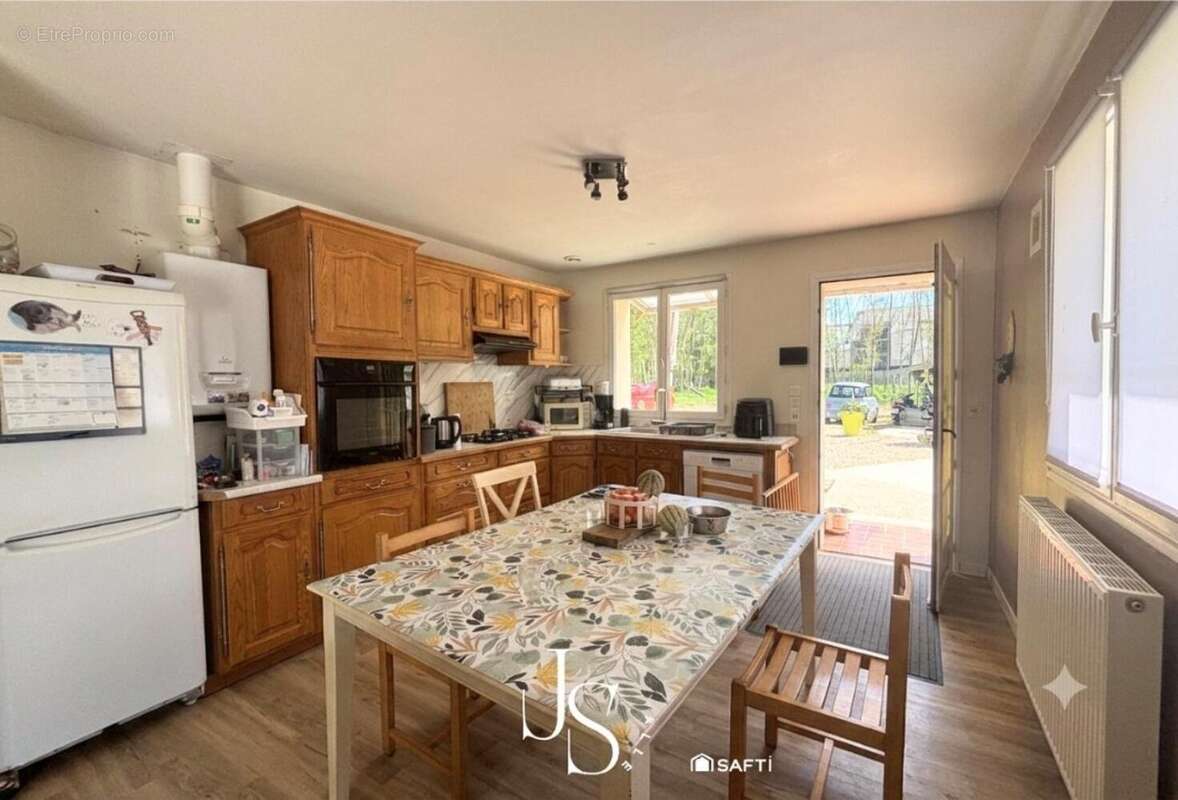 Maison 167 m² à Maulevrier-Sainte-Gertrude  - photo 5