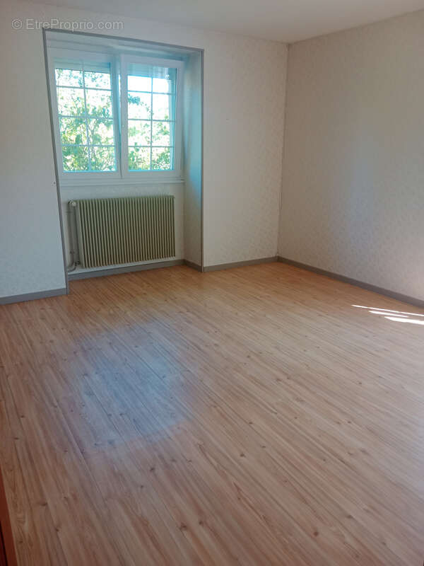 Maison à SAINT-VALBERT