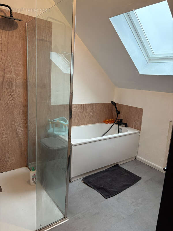 Maison à LA HAIE-TRAVERSAINE