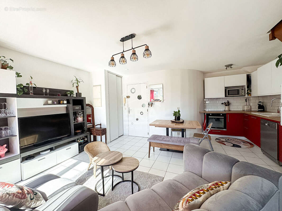 Appartement à SARTROUVILLE