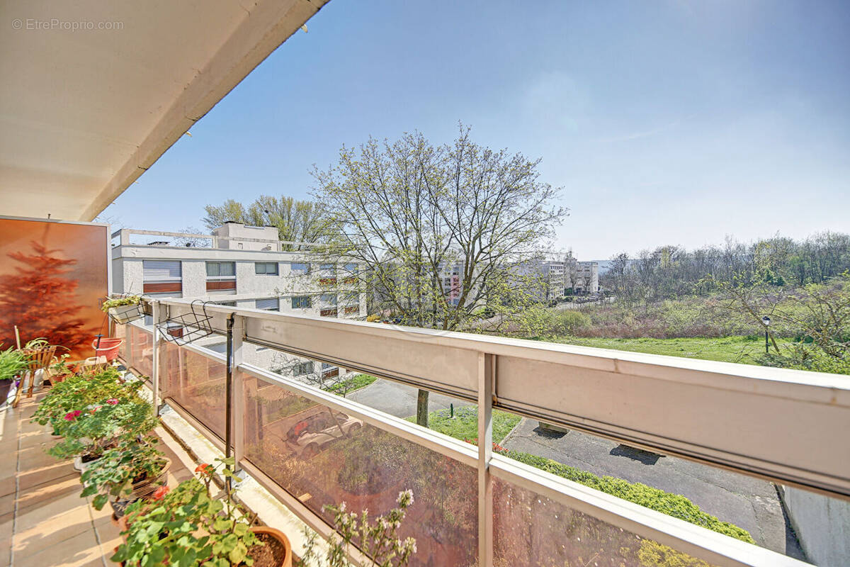 Appartement à MAREIL-MARLY