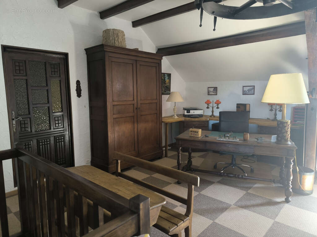 Maison à OUROUX-EN-MORVAN