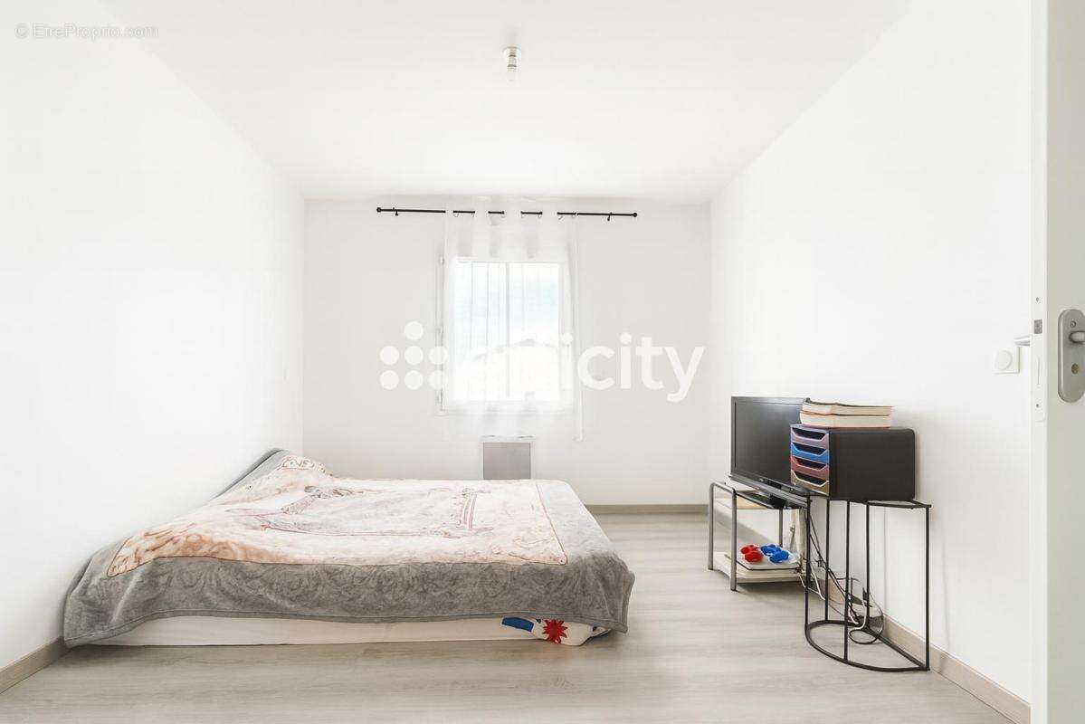 Maison à NEUVILLE-DE-POITOU