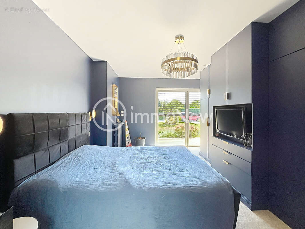 Une maison entièrement rénovée sur un terrain de quasiment 1000m2 - photo 14