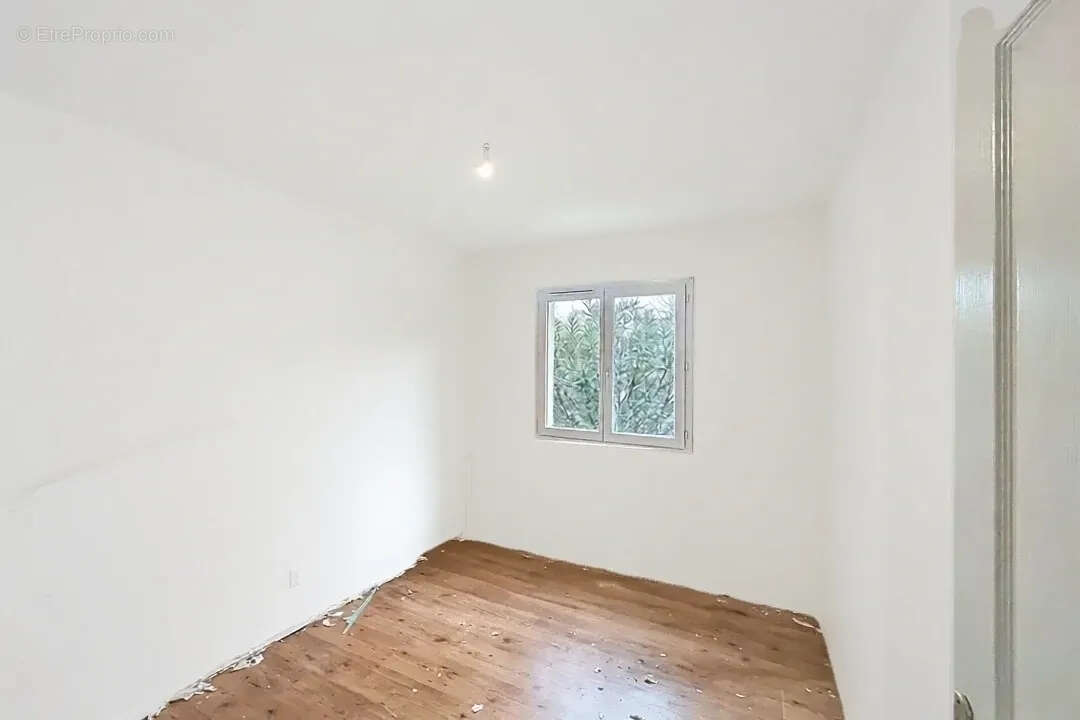 Maison à AMBARES-ET-LAGRAVE