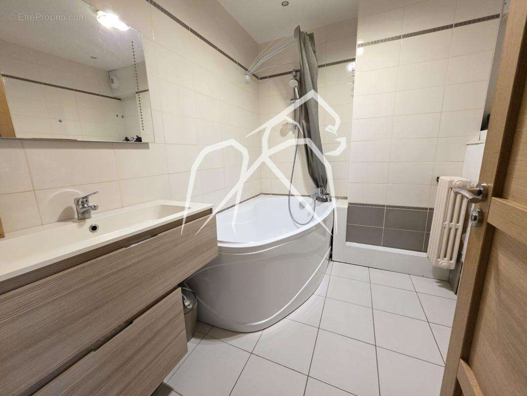 Appartement à BOIS-GUILLAUME