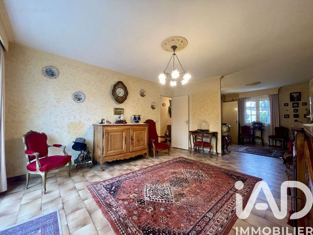 Photo 2 - Maison à CORMEILLES-EN-PARISIS