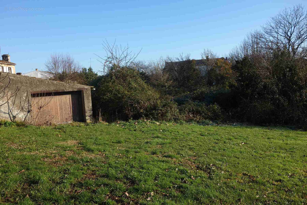 Ensemble immobilier à rénover au coeur de Blaye - photo 3