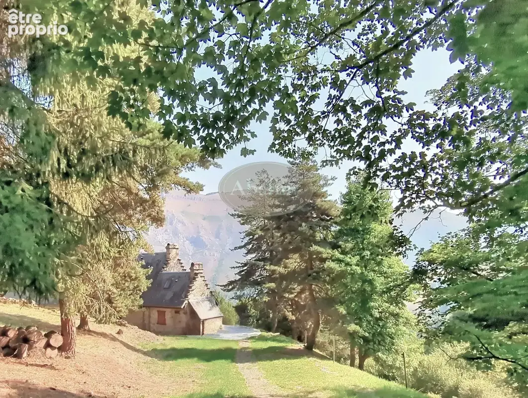 Maison à CAMPAN