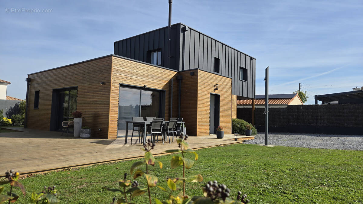 Maison à LIRE