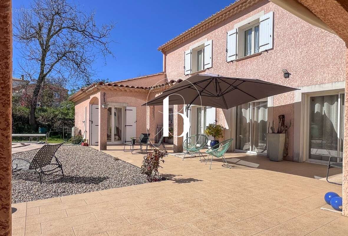 Maison à SALAZAC