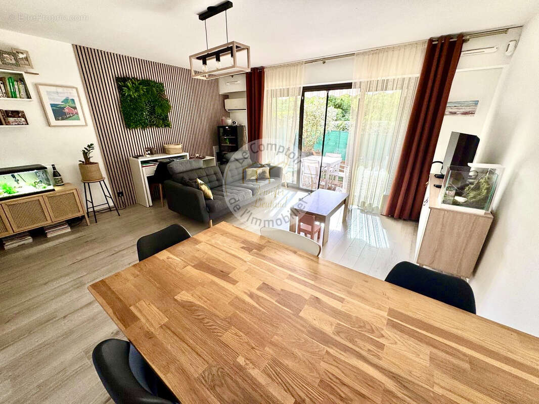 Appartement à MARSEILLE-9E