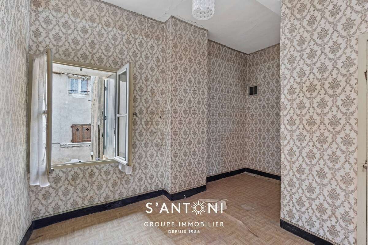 Maison à VILLENEUVE-LES-BEZIERS