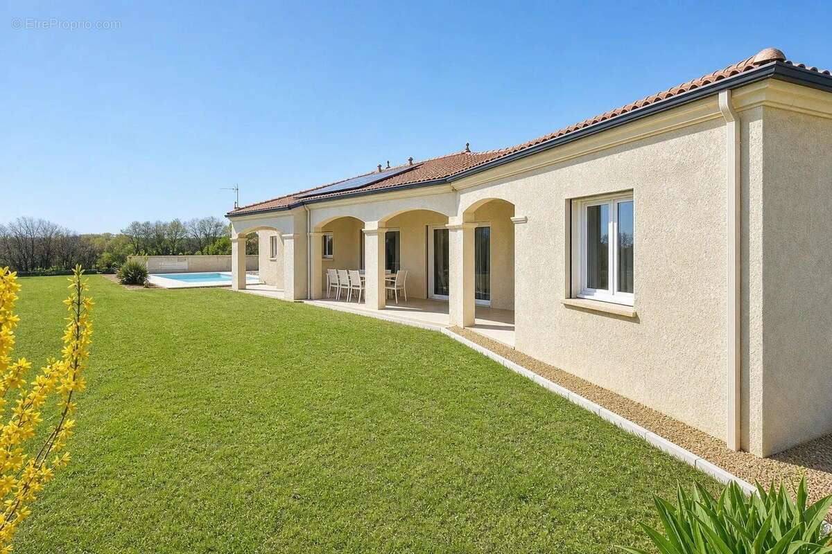 Maison 119 m² à Montaigu-De-Quercy  - photo 3