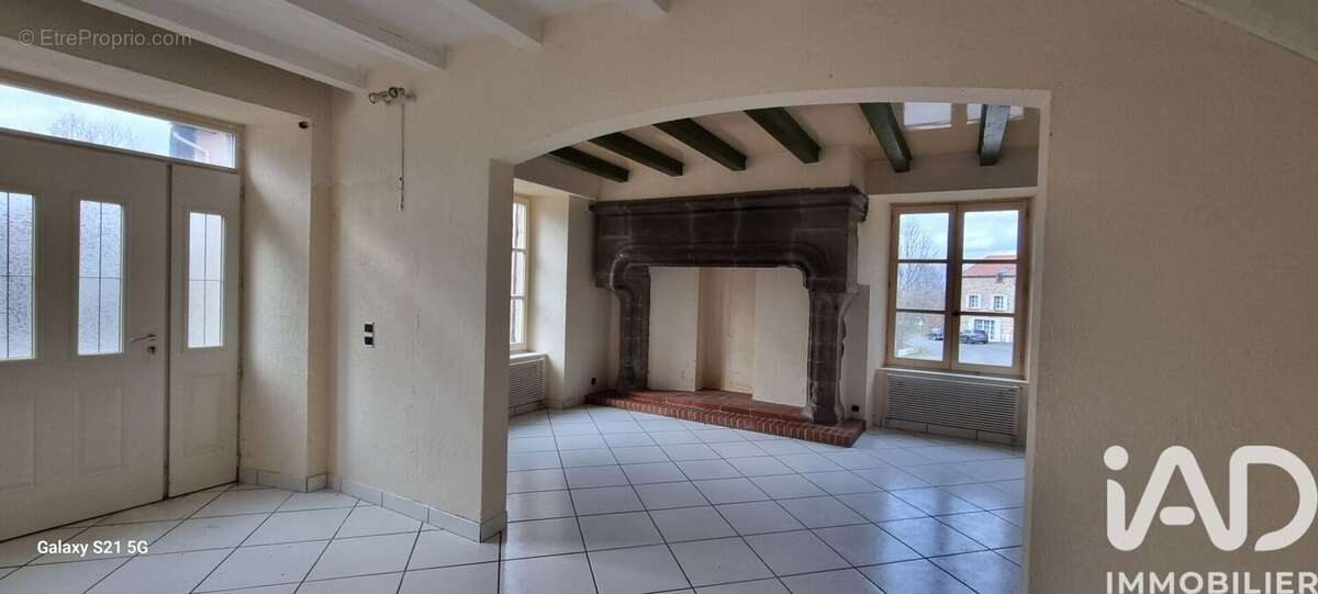 Maison 160 m² à Saint-Beauzire  - photo 4
