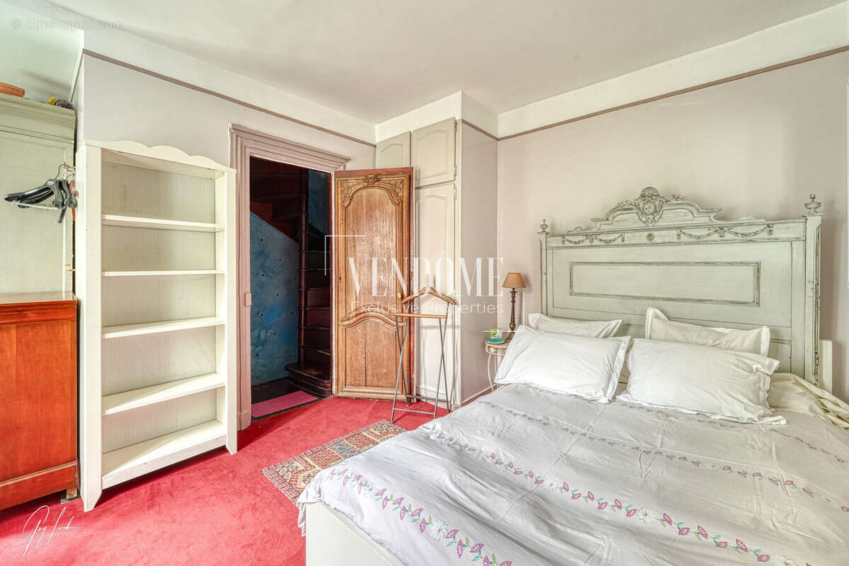 Maison à PARIS-18E