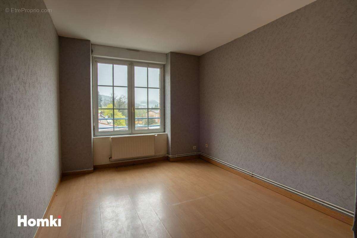 Appartement à LA SEAUVE-SUR-SEMENE