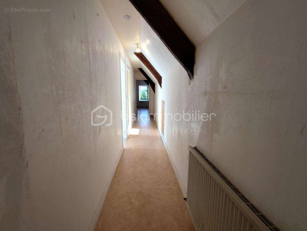 Maison à SAINT-ELLIER-DU-MAINE