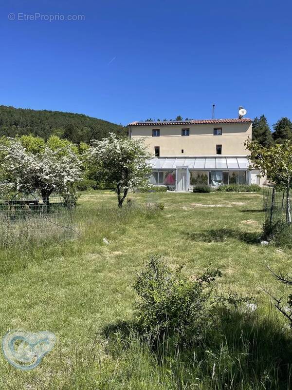 Maison à LES OMERGUES