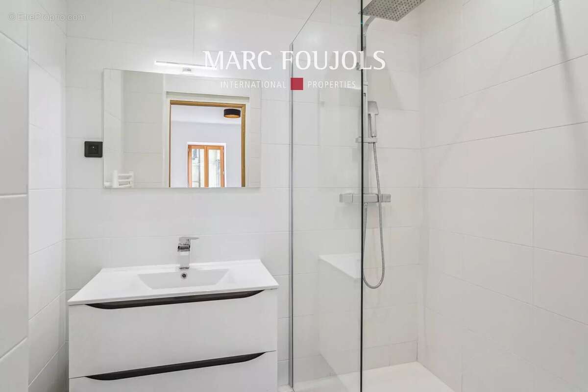 Appartement à PARIS-18E