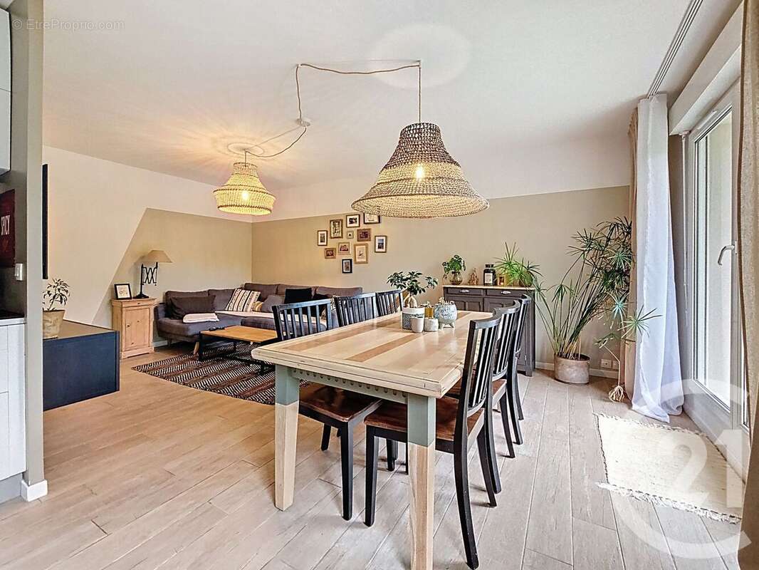 Appartement à MOISSY-CRAMAYEL