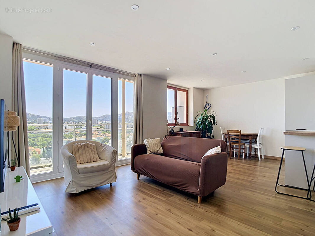 Appartement à MARSEILLE-9E