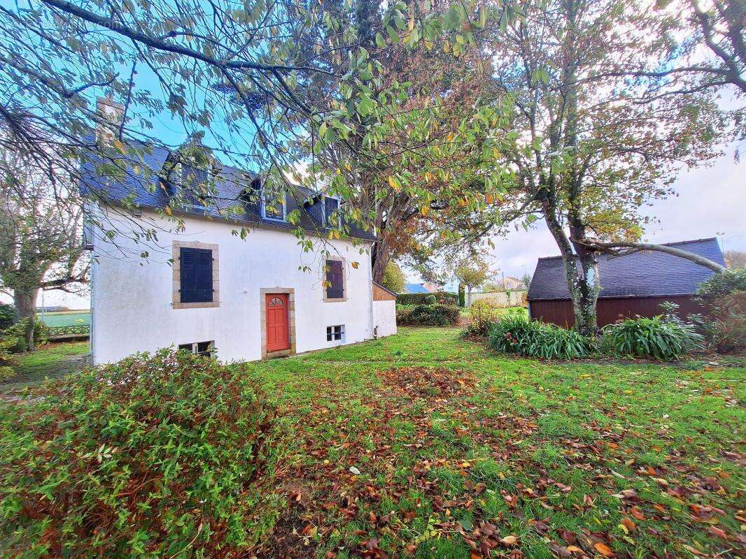 Maison à PLOUGASNOU