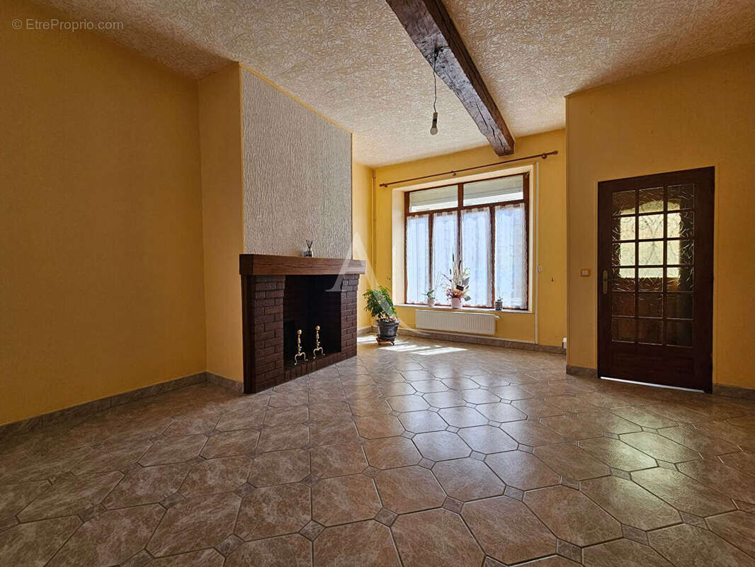Maison Rue centre ville 3 chambres - photo 3