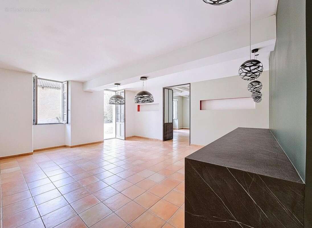 Maison 194 m² à Saint-Yzans-De-Medoc  - photo 3
