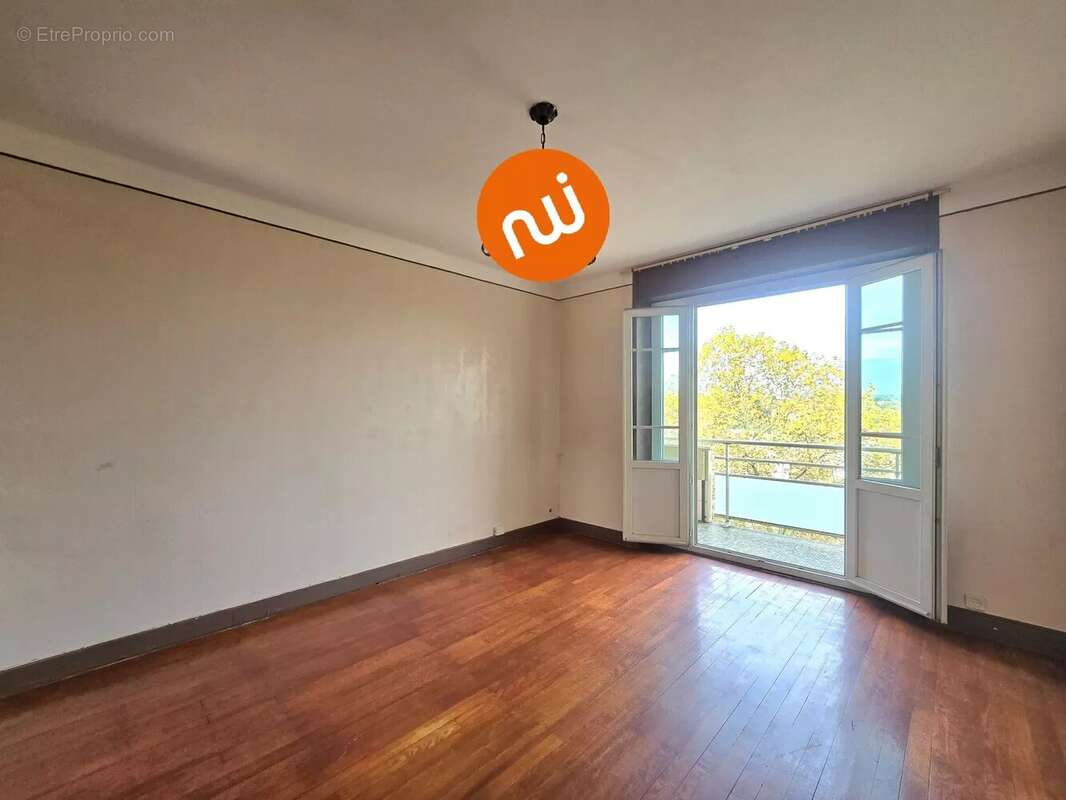 Appartement à TASSIN-LA-DEMI-LUNE