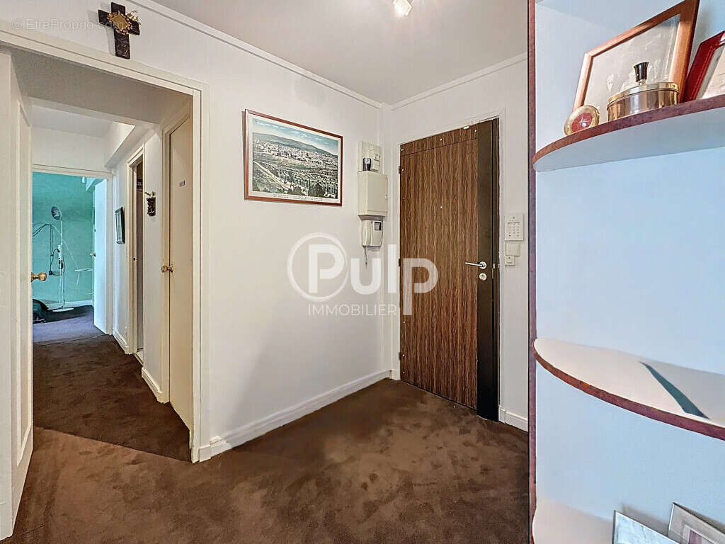 Appartement à PARIS-14E