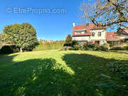 Maison à JANVILLE-SUR-JUINE