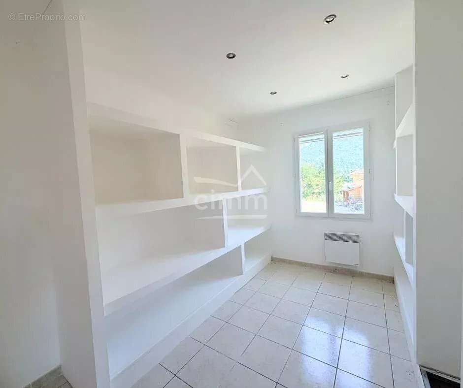 Maison T4 sur 1030 m² de jardin - photo 6